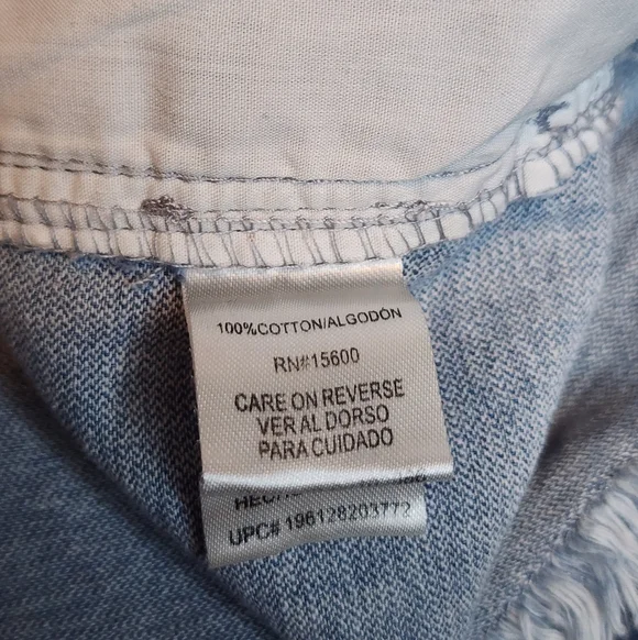 ​Democracy Denim Shirt Raw Hem Heart Pearl Buttons Light Wash Size M - Picture 8 of 9